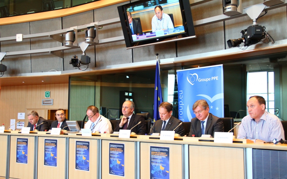 CES provides expert advice on migration during European Parliament hearing